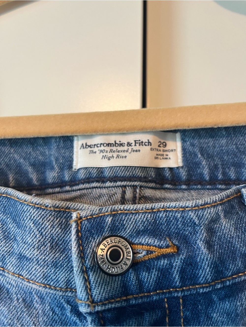 Abercrombie & Fitch Medium Blue Wide-Leg High-Rise Jeans - Picture 2 of 3